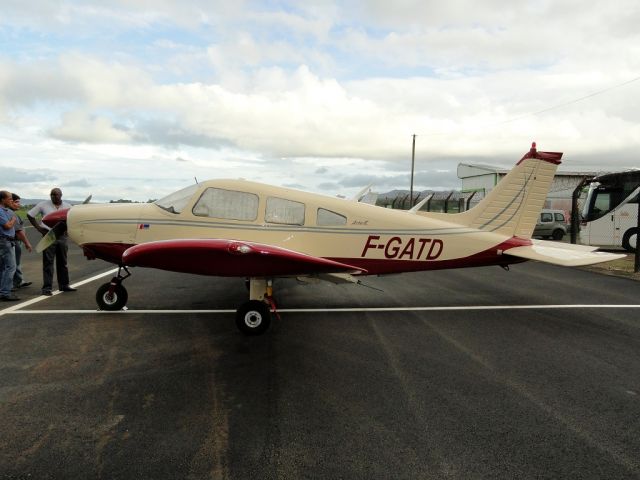 Piper Cherokee (F-GATD)