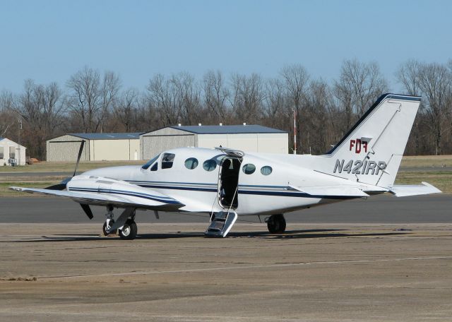 Cessna 421 (N421RP) - Parked at the Downtown Shreveport airport.