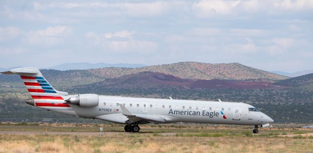 Canadair Regional Jet CRJ-700 (N759EV)