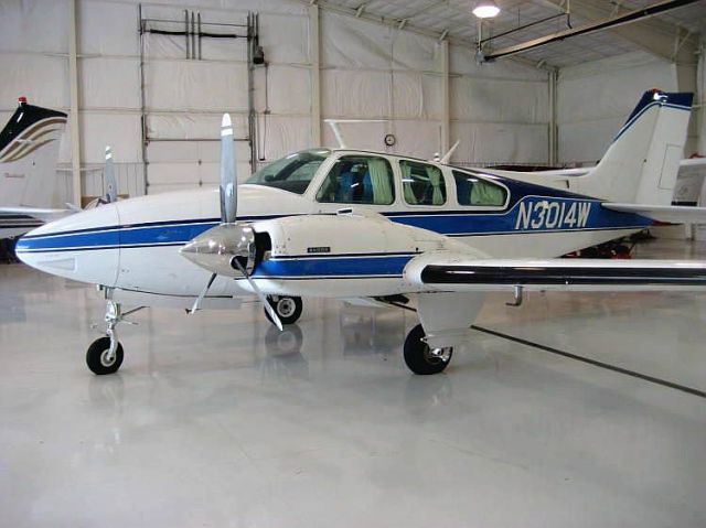 Beechcraft 55 Baron (N3014W)