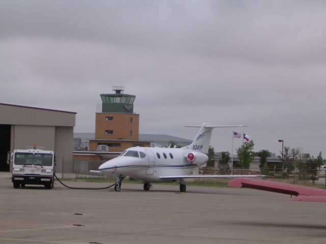 Beechcraft Premier 1 (N24YP)