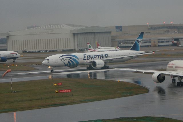 Boeing 777-200 (SU-XXX) - Egyptair B772