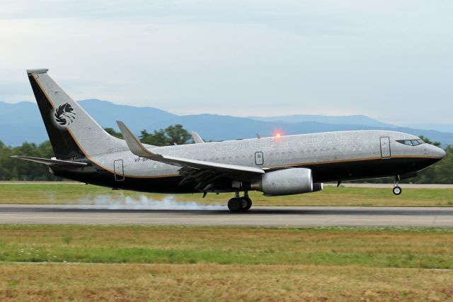 Boeing 737-700 (VP-BRT)