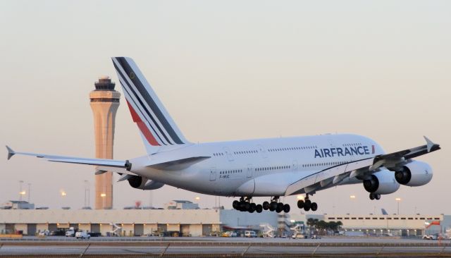 Airbus A380-800 (F-HPJC)