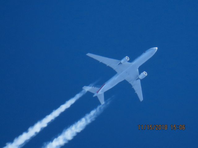 Boeing 777-200 (N772AN)