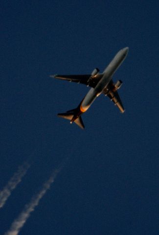 BOEING 767-300 — - United Parcel Service 1066 Louisville Intl to Bradley Intl over Cleveland  33,000 ft.11-2-14.