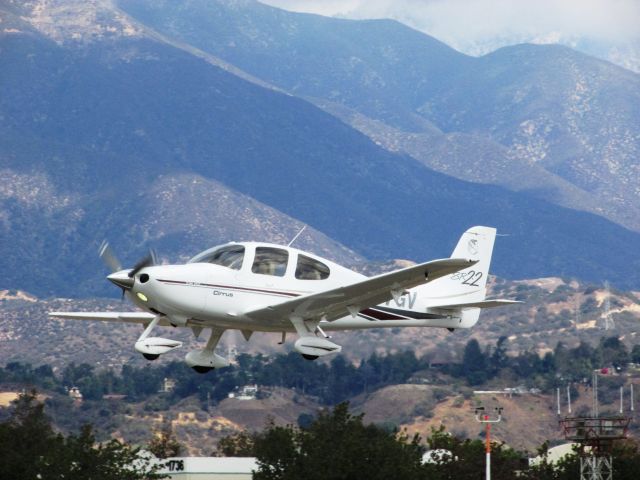 Cirrus SR-22 (N777GV) - Taking off RWY 26L