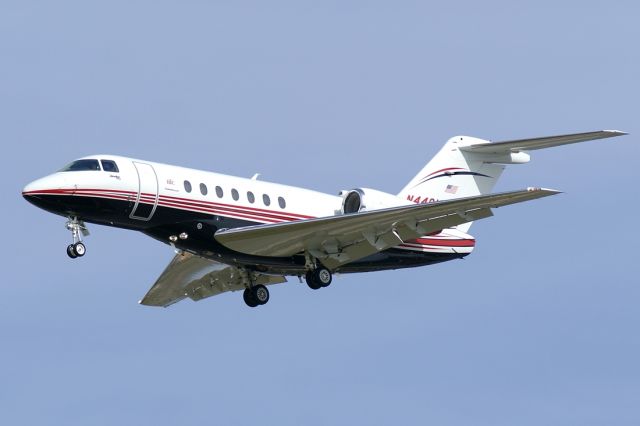 Hawker Beechcraft 4000 (N440MB)