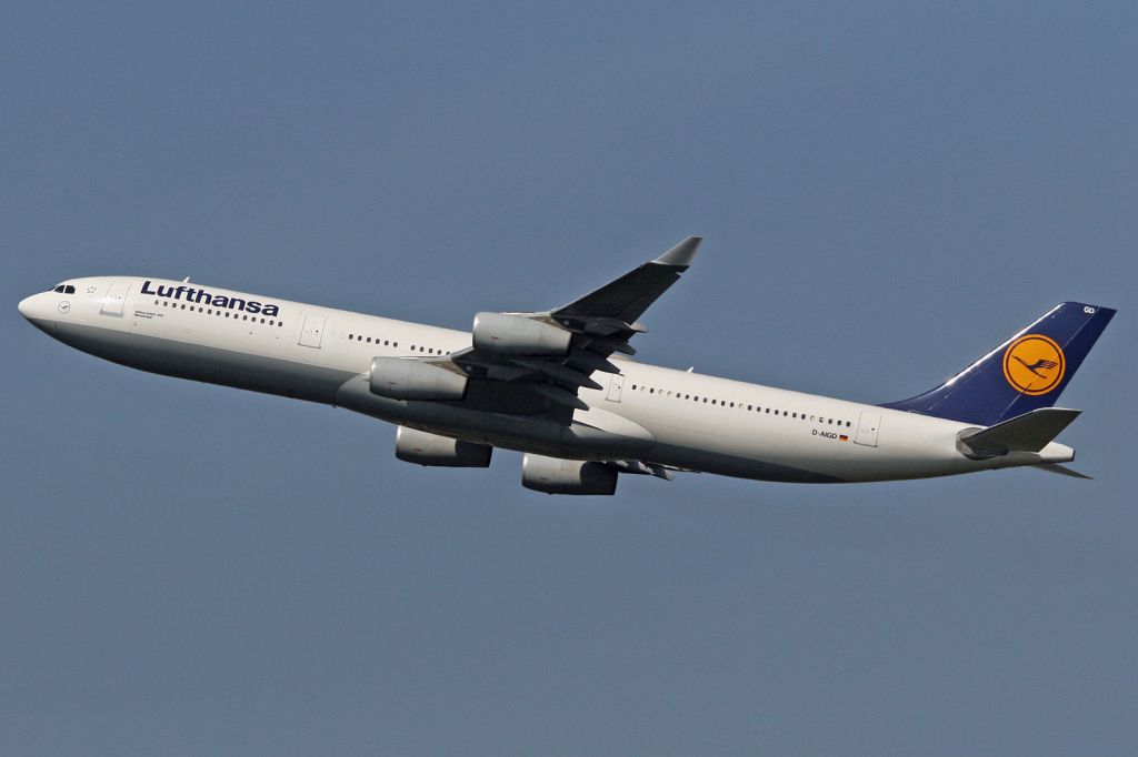 Airbus A340-300 (D-AIGD)