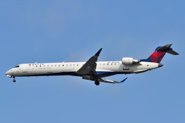 Canadair Regional Jet CRJ-900 (N837SK) - 23-L 08-10-21