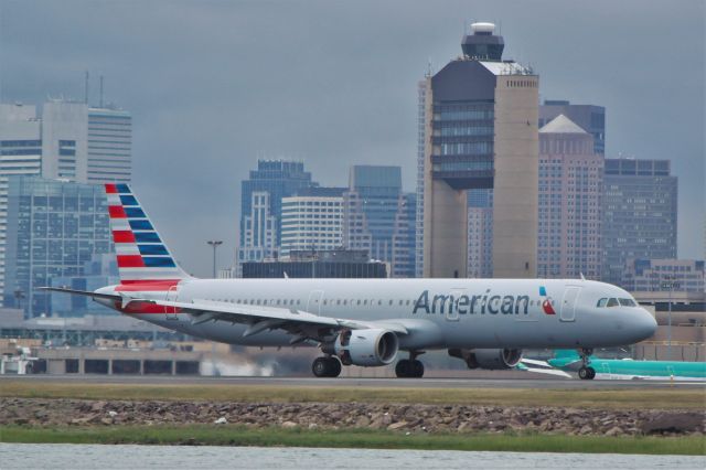 Airbus A321 (N179UW)