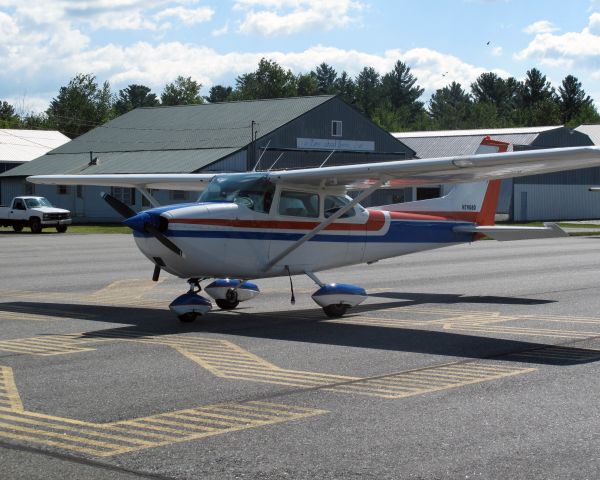 Cessna Skyhawk (N79060)