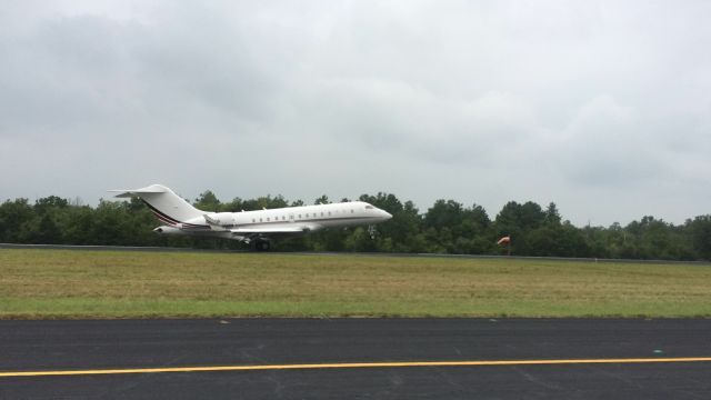 Bombardier Global Express (N104QS)