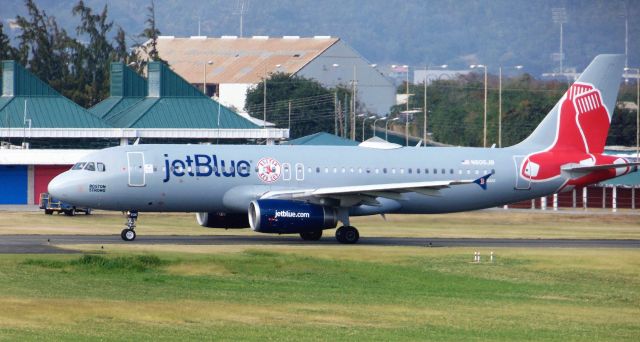 Airbus A320 (N605JB)