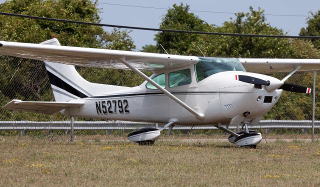 Cessna Skylane (N52792)