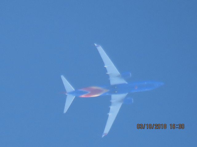Boeing 737-800 (N8527Q)