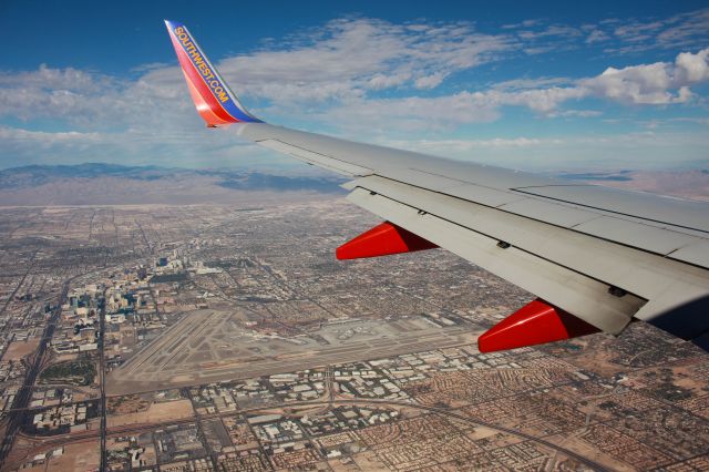 Boeing 737-700 (N215WN)