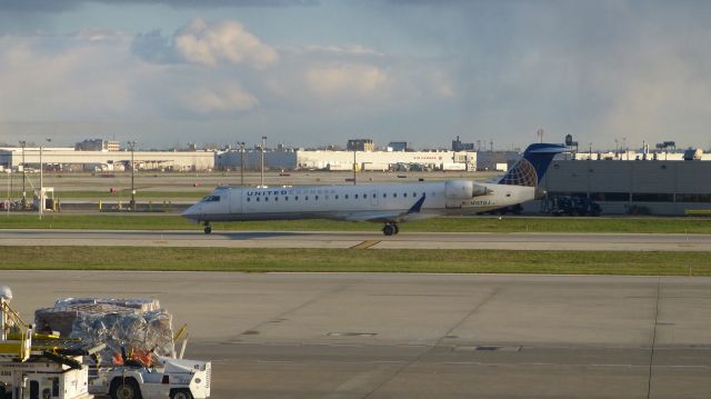 Canadair Regional Jet CRJ-700 (N157GJ) - Heading out to Springfield, Missouri