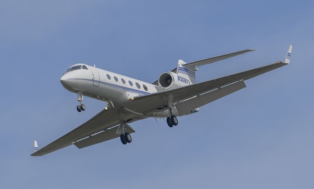 Gulfstream Aerospace Gulfstream IV (N306TT) - Runway 20R arrival @KDPA.