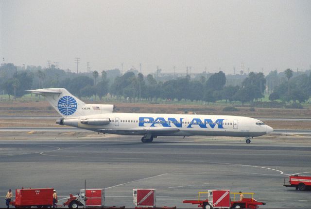 BOEING 727-200 (N363PA) - Taxing at KLAX Intl Airport on 1989/08/30