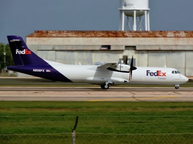 ATR ATR-72 (N806FX)