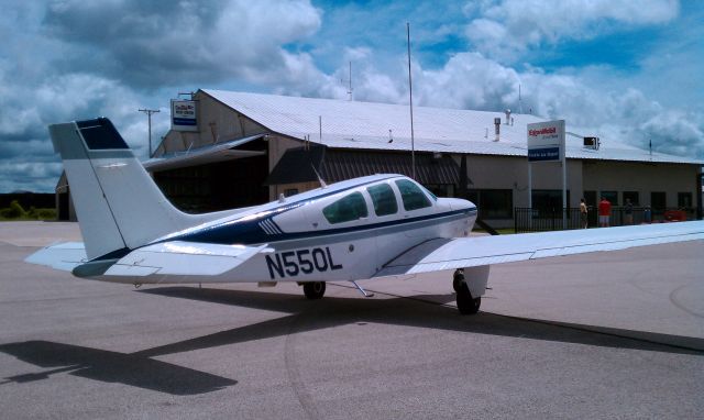 Beechcraft Bonanza (33) (N550L)