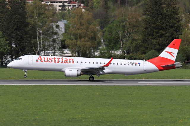 Embraer ERJ-190 (OE-LWD)