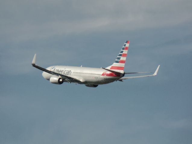 Boeing 737-800 (N827NN) - From Terminal E, takeoff at 33L. June 24th, 2015