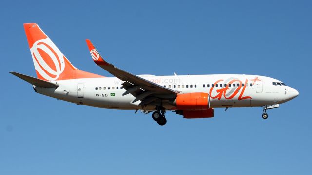 Boeing 737-700 (PR-GEI)