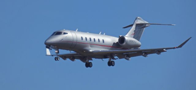 Canadair Challenger 350 (N360VJ) - This 2022 Bombardier Challenger 350 is about to touch down in the Winter of 2025.