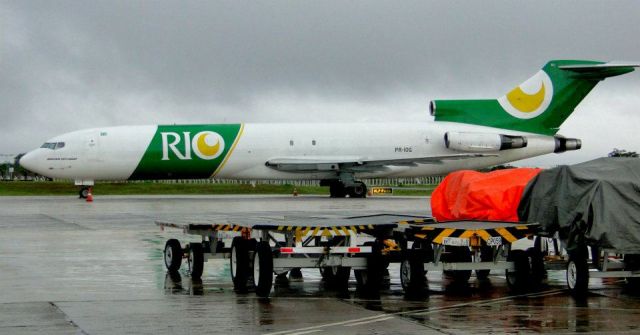 BOEING 727-200 (PR-IOG) - BOEING 727-200 OF RIO CARGO IN BRASILIA, BRAZIL.