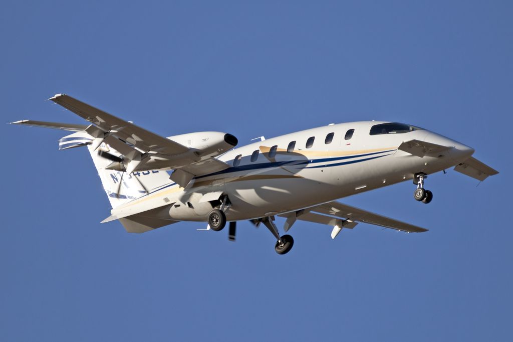 Piaggio P.180 Avanti (N194SL) - PBI Jan 20, 2012