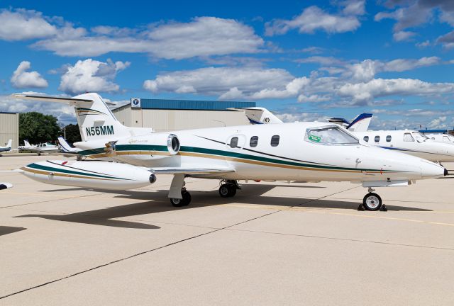 Learjet 24 (N56MM)