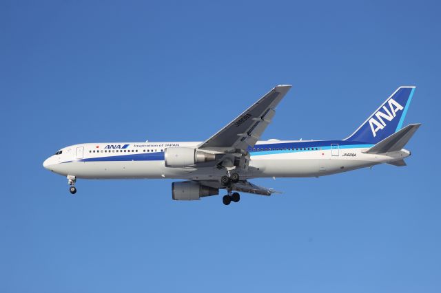 BOEING 767-300 (JA608A) - December 28, 2024:HND-HKD.