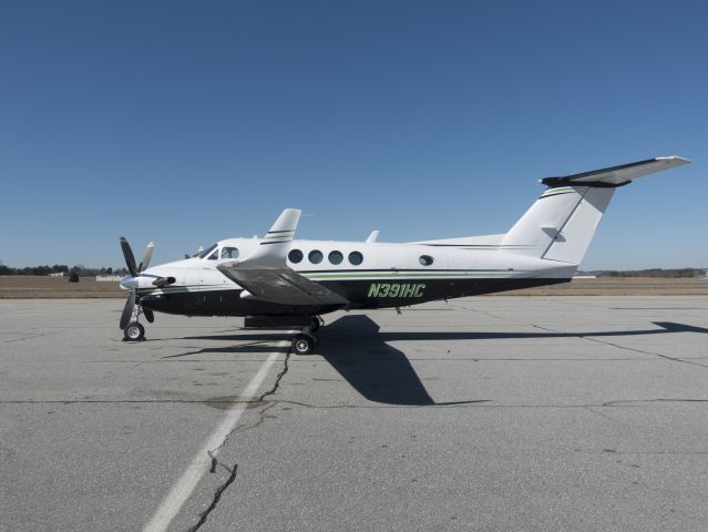 Beechcraft Super King Air 300 (N391HC) - 8 FEB 2018