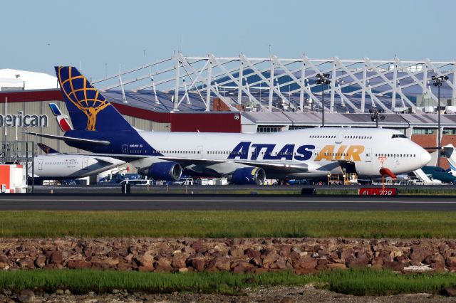 Boeing 747-400 (N263SG) - Atlas Air B744 at BOS arriving from London possibly with the Phillies (after playing the Mets) who would then play the Red Sox.