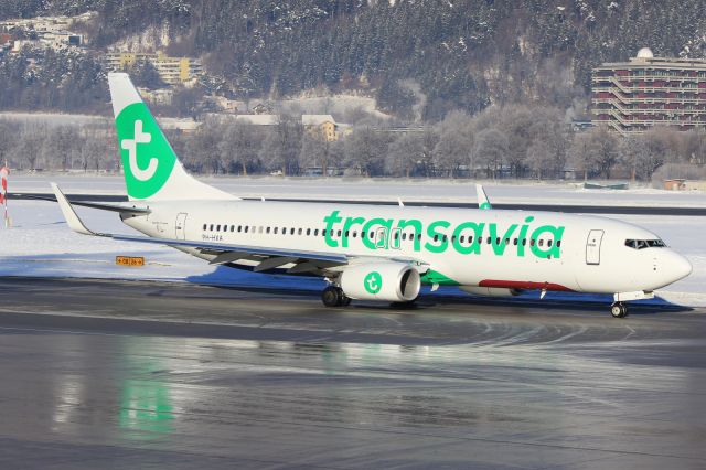Boeing 737-800 (PH-HXA)
