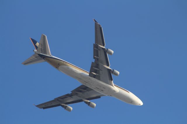 Boeing 747-200 (9V-SFN) - APPROACH 24R KLAX