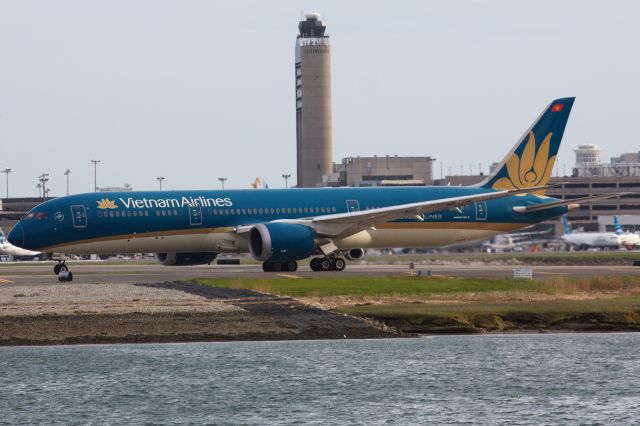Boeing 787-9 Dreamliner (VN-A868)