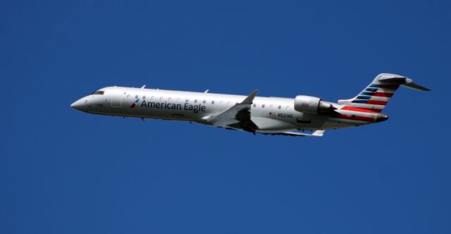 Canadair Regional Jet CRJ-700 (N521AE) - Shortly after departure is this 2004 American Airlines Eagle Canadair Regional Jet 701ER  in the Summer of 2020.