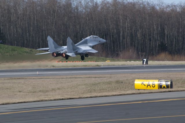 N29UB — - Lift-off RWY 34L
