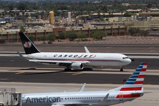 BOEING 767-300 (C-FGSJ)