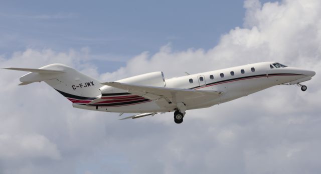 Cessna Citation X (C-FJWX)