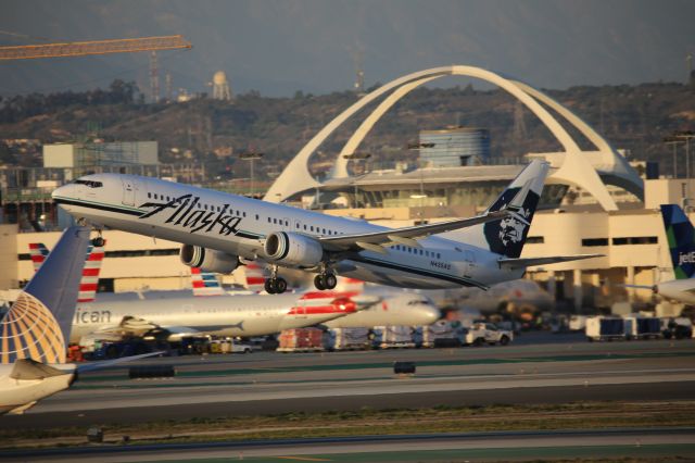 Boeing 737-900 (N435AS)