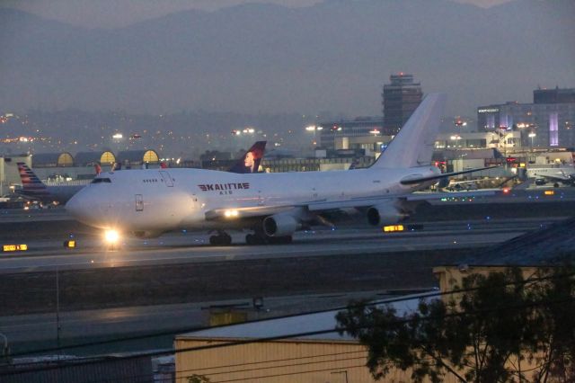 Boeing 747-400 (N539BC)