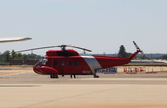 Sikorsky HH-52 Seaguard (N52NP) - KRDD - N52NP at Redding June 18, 2018 - unsure if here for firefighting duty or maintenance at RAS.1965 Sikorsky S-62C C/N 62088
