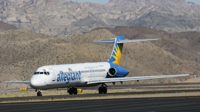 McDonnell Douglas MD-80 (N945MA)