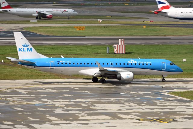 Embraer ERJ-190 (PH-EZG)