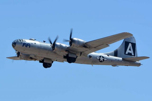 Boeing B-29 Superfortress (N529B) - Commemorative Air Force Boeing B-29 Superfortress N529B Fifi at Phoenix-Mesa Gateway Airport on April 15, 2017.