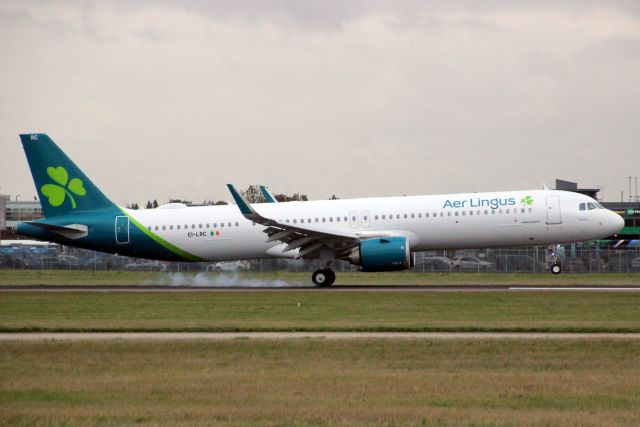 Airbus A321neo (EI-LRC) - Touching down on rwy 09L on 21-Oct-19 operating flight EIN168 from EIDW on its first revenue flight.